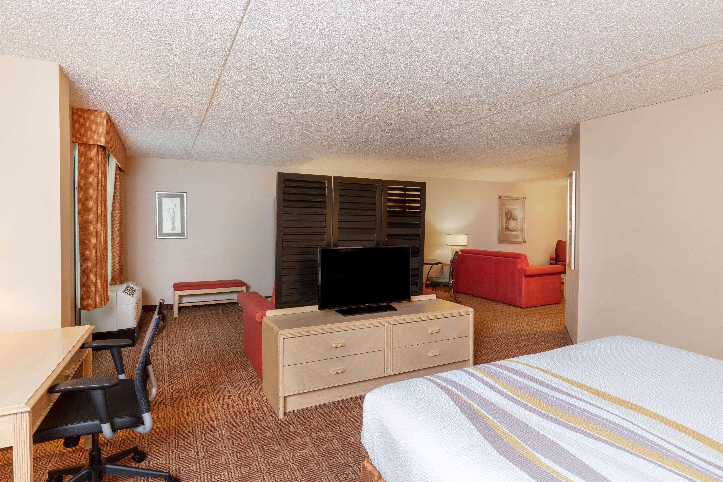 La Quinta By Wyndham Garden City Exterior foto