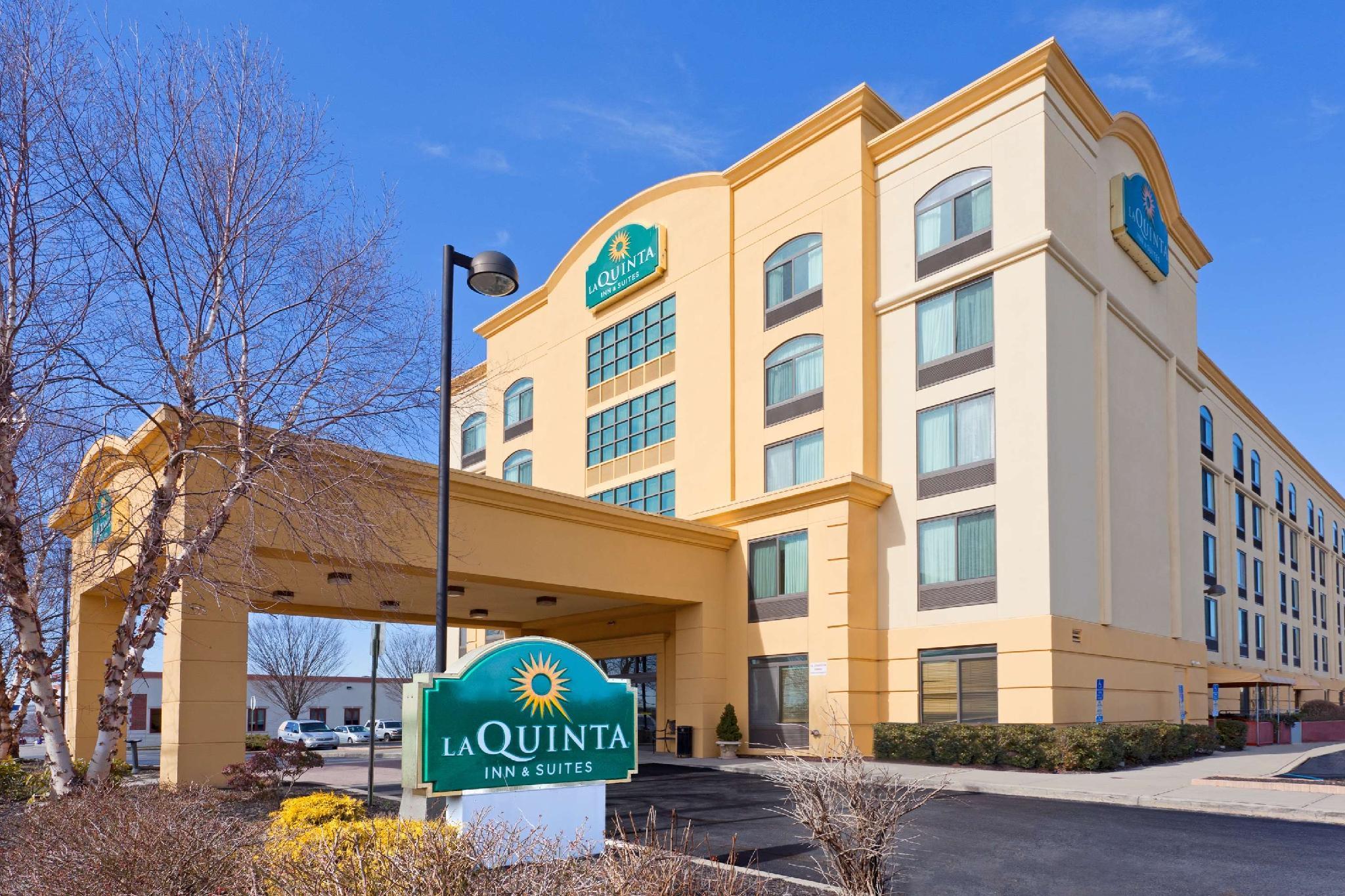 La Quinta By Wyndham Garden City Exterior foto