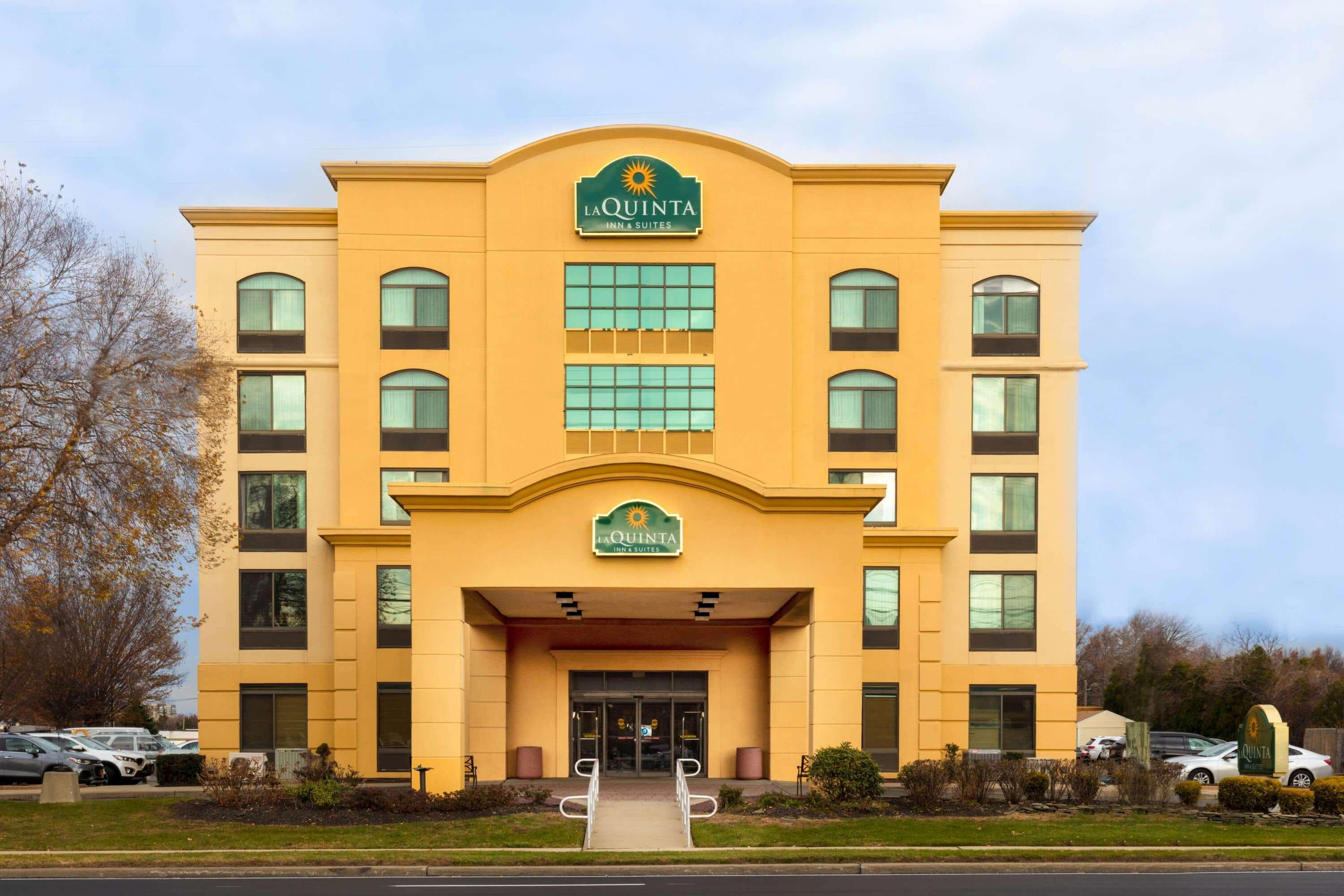 La Quinta By Wyndham Garden City Exterior foto