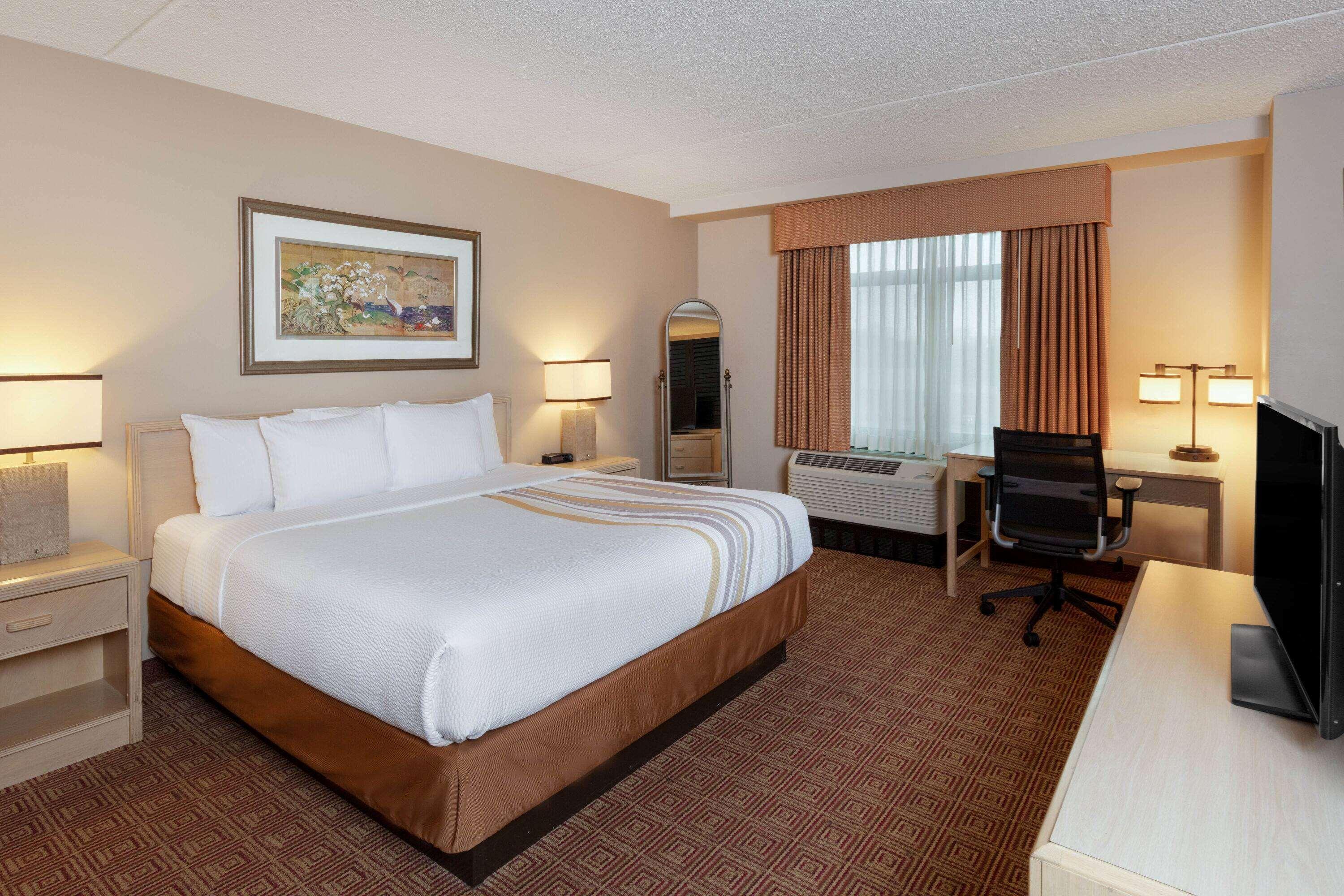 La Quinta By Wyndham Garden City Exterior foto