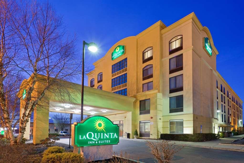 La Quinta By Wyndham Garden City Exterior foto